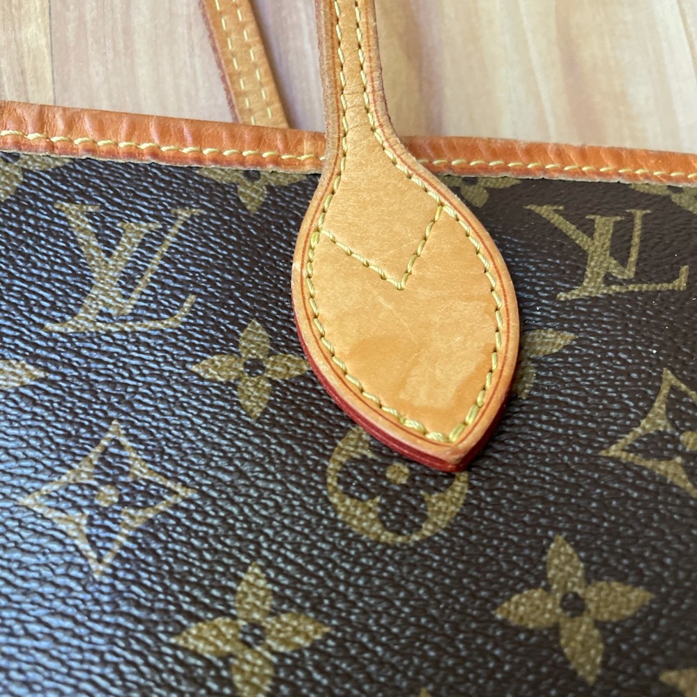 Authentic Louis Vuitton Neverfull MM With Pouch - Picture 4 of 16